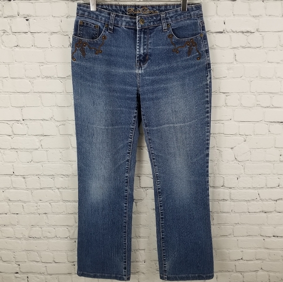 FRILL DENIM | embroidered studded mom jeans - Picture 3 of 7